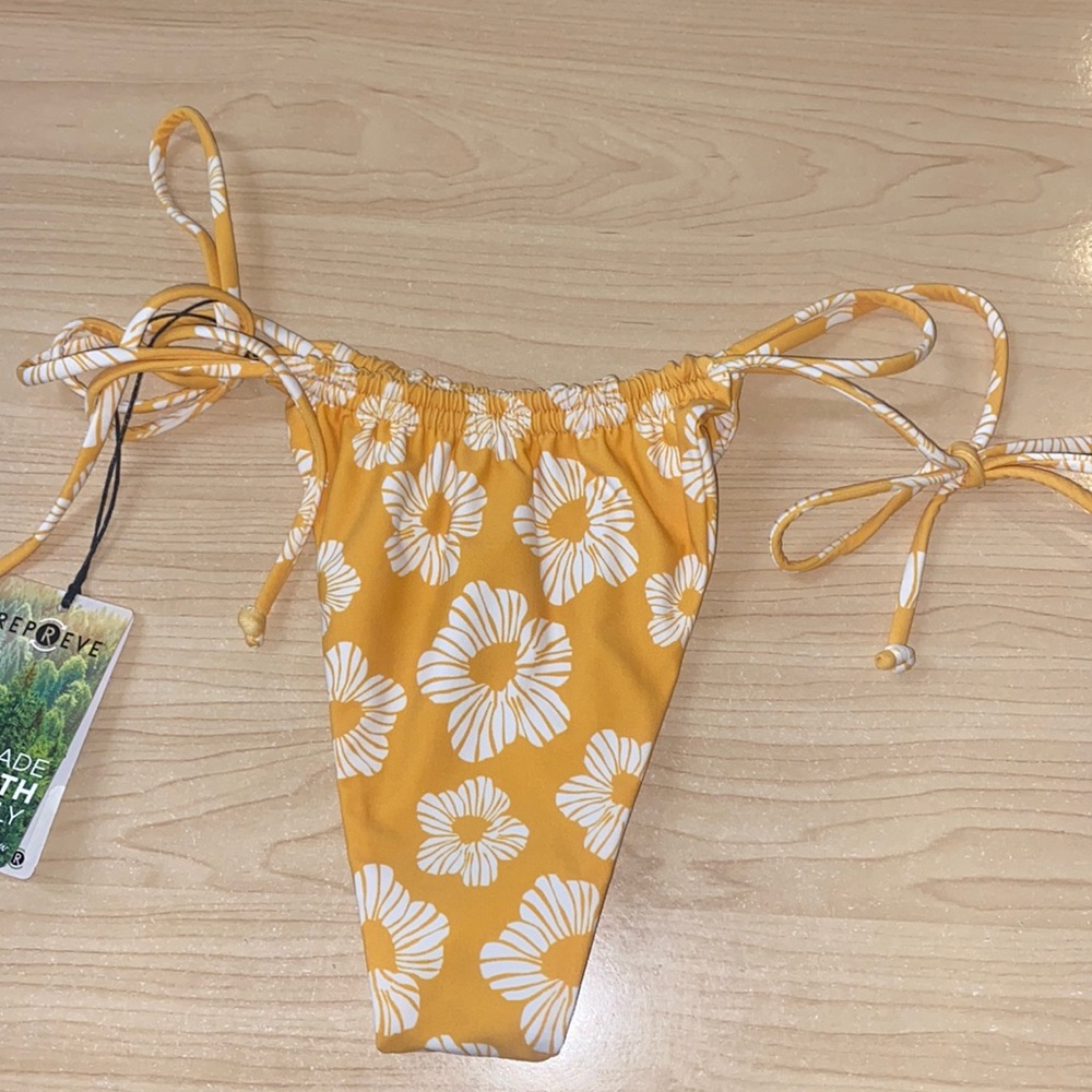 Sustainable small brand bikini bottoms